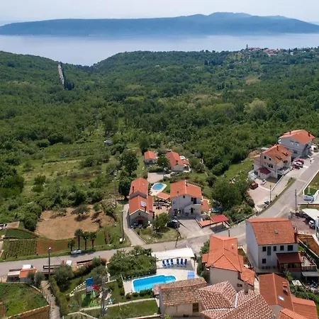 فيلة Zaria By Briskva